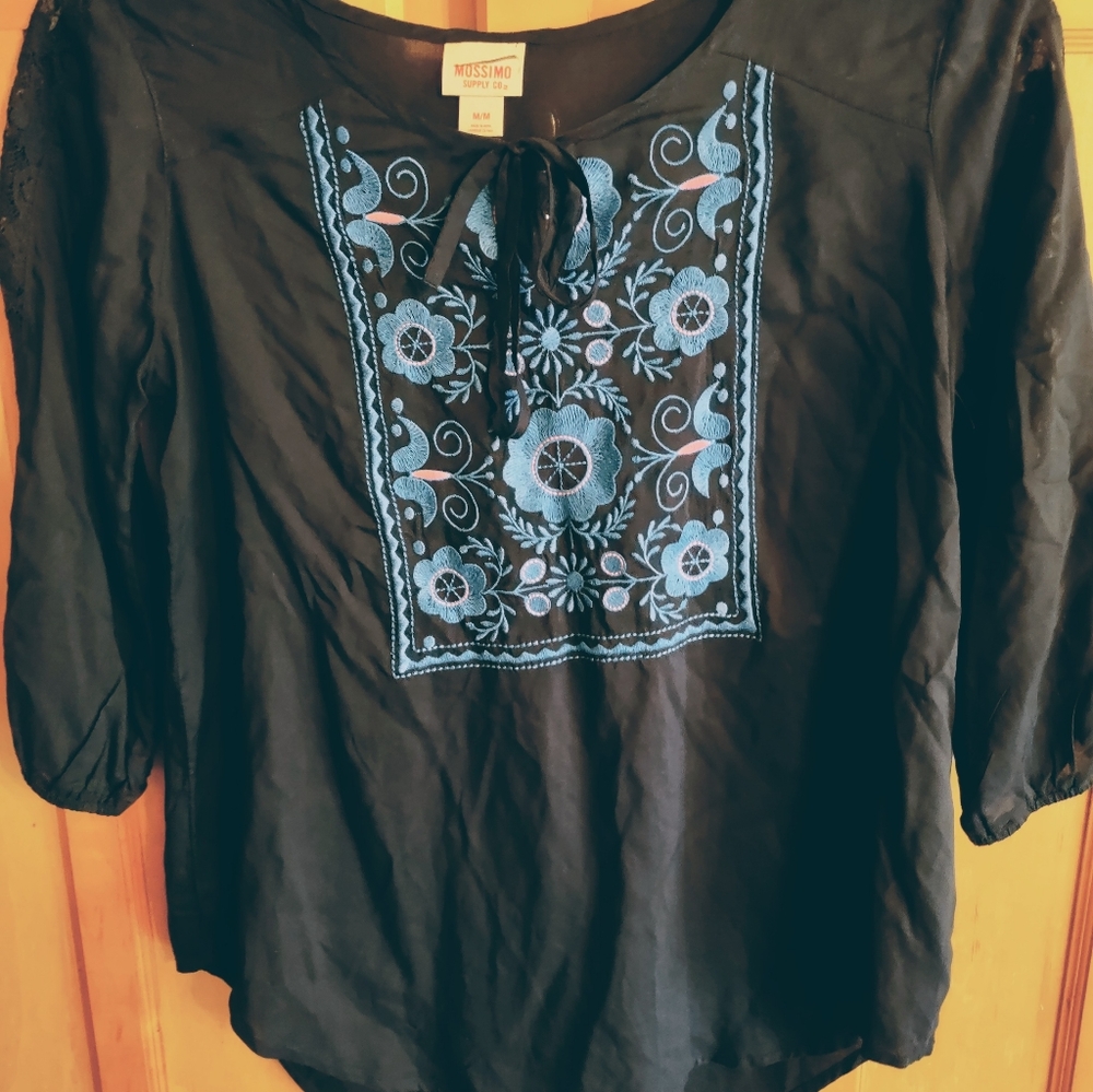 Mossimo boho embroidered top